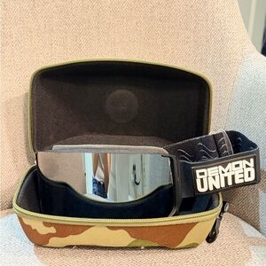 Demon Snowboard/Ski Goggles